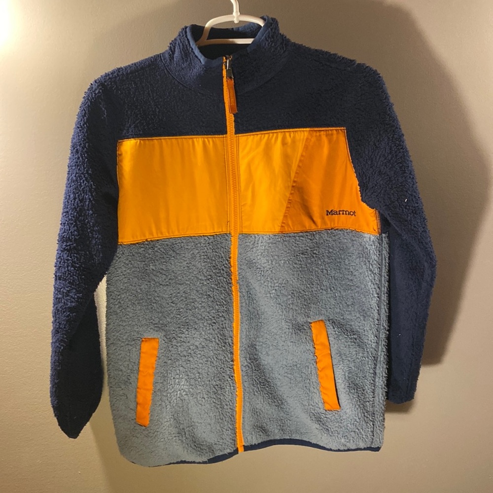 #2‎ Marmot zip up sweater